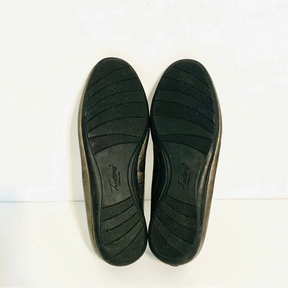 Trotters Bronze Metallic Slip On Flats Sz 10W Leather Comfortable Arch Support